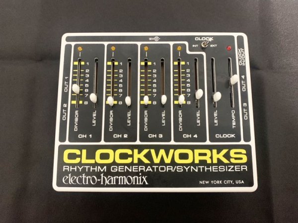 画像1: Electro-Harmonix CLOCKWORKS Rhythm Generator/Synthesizer (1)